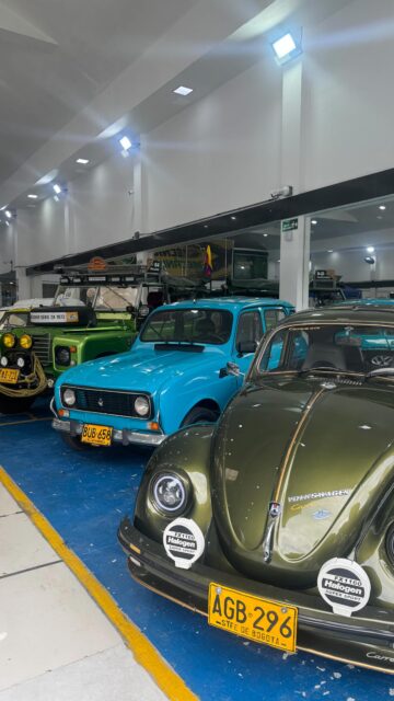 🚘🎉 En Técnico Mecánica La 27 nos unimos a las Ferias de la Bonita con una exhibición de autos clásicos y antiguos que te hará viajar en el tiempo. ✨

📍 Cra 27 #48-58, Barrio Sotomayor (frente a Eforsalud)
📲 3122107034 – ☎️ 6820593

👉 ¡Ven y disfruta de esta experiencia única con nosotros!